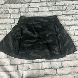 Athleta Black Athletic Skort Skirt Camo~